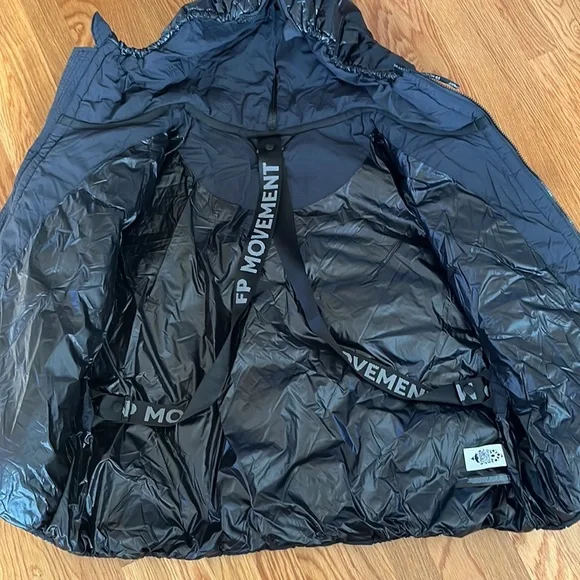 Free People Right Trek Backpack Puffer Size Large Full Zipper Hooded Size L NWT